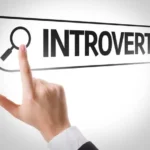 Mit jelent az introvertált?